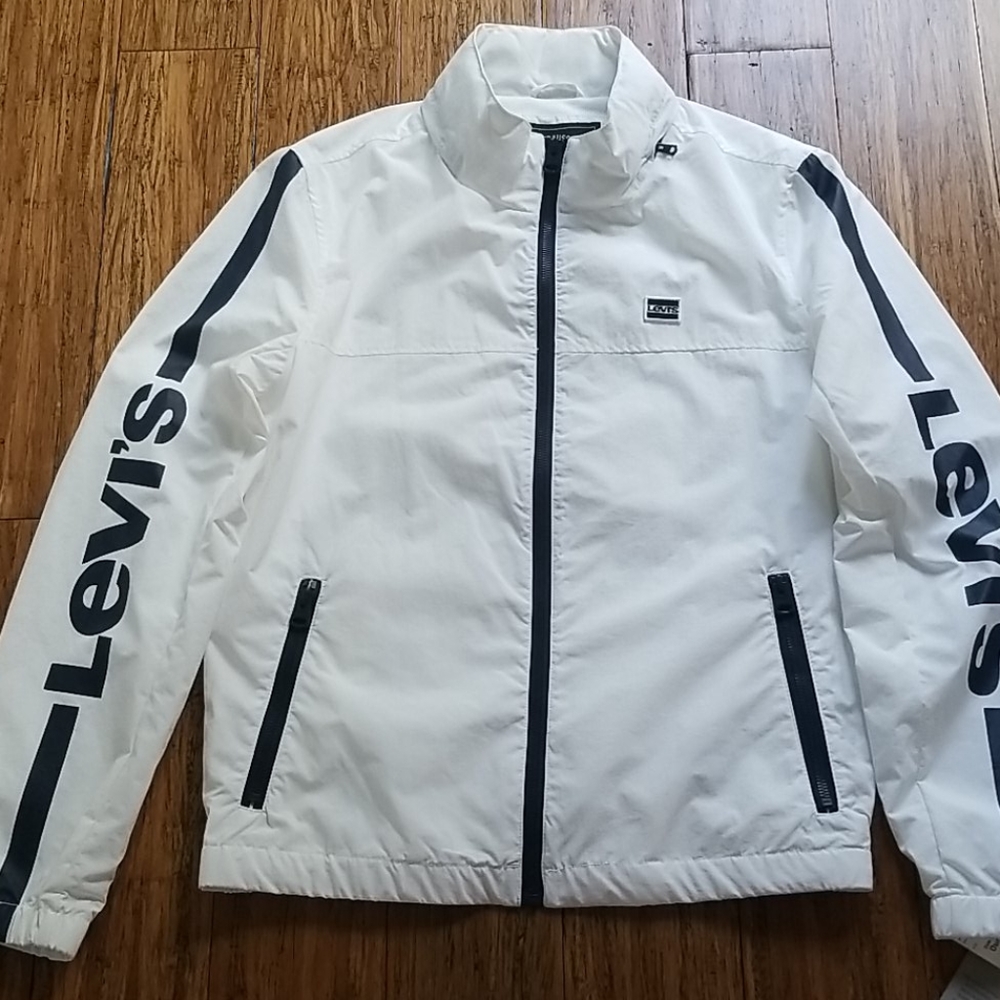 Levi’s Men’s Lightweight Windbreaker Jacket